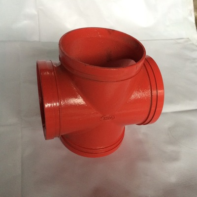 沟槽管件卡箍四通 消防管道连接的高效解决方案